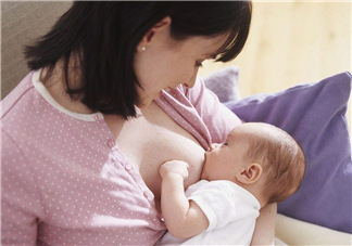 母乳喂養(yǎng)會積食嗎？純母乳喂養(yǎng)的寶寶會積食嗎？