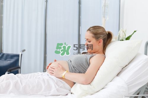孕婦左側臥睡不著怎么辦？孕期左側睡不舒服怎么辦？