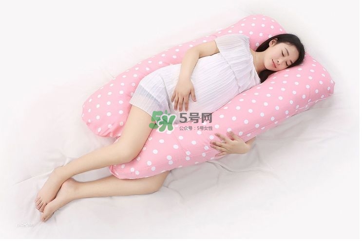 孕婦睡姿會影響寶寶嗎？孕婦睡姿對寶寶的影響