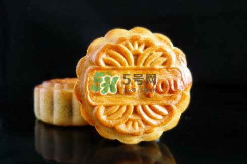 烤箱烤月餅多長時間溫度？烤月餅的溫度和時間 