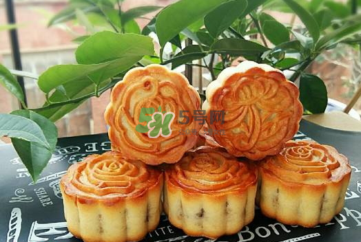 五仁月餅里的紅綠絲是什么？五仁月餅里面有什么？