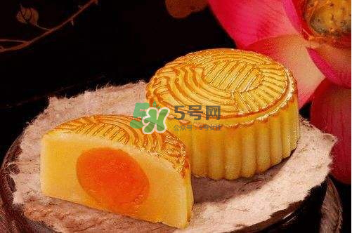 廣式月餅為什么硬？月餅皮發(fā)硬怎么辦？