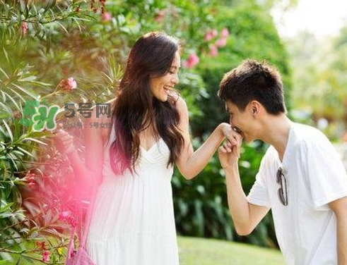 婚外情如何調(diào)查取證？網(wǎng)絡(luò)聊天記錄屬于婚外情證據(jù)嗎？