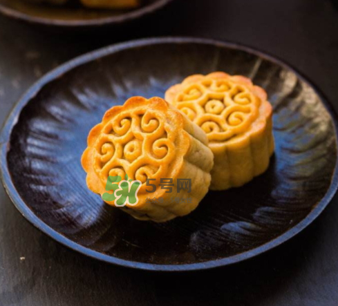 月餅轉(zhuǎn)化糖漿可以用蜂蜜代替嗎？月餅轉(zhuǎn)化糖漿可以用什么代替？