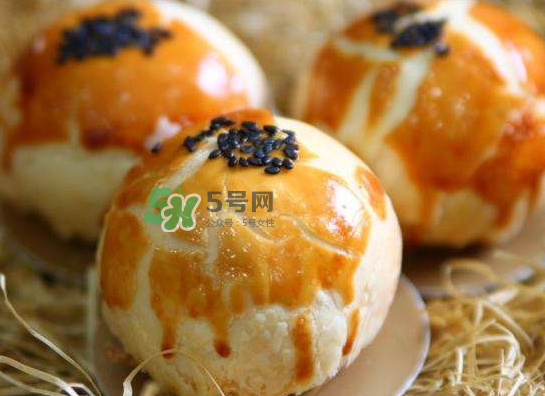 蛋黃酥熱量高嗎？一個(gè)蛋黃酥的熱量
