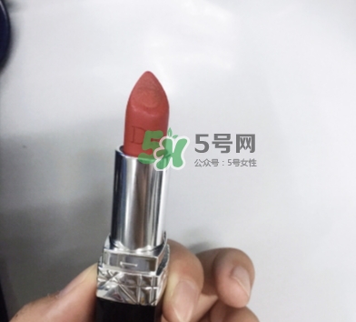 迪奧夾心999多少錢？迪奧夾心999口紅專柜價(jià)格