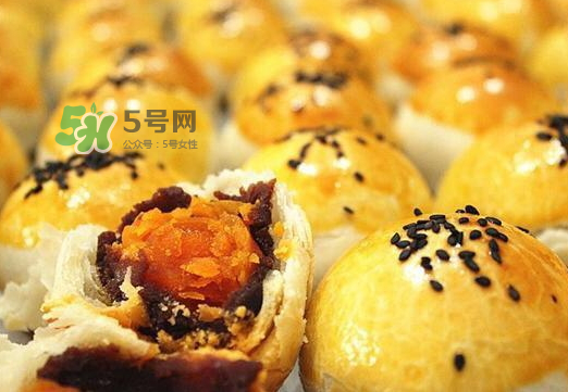 蛋黃酥為什么會(huì)爆開(kāi)？蛋黃酥爆餡是什么原因？
