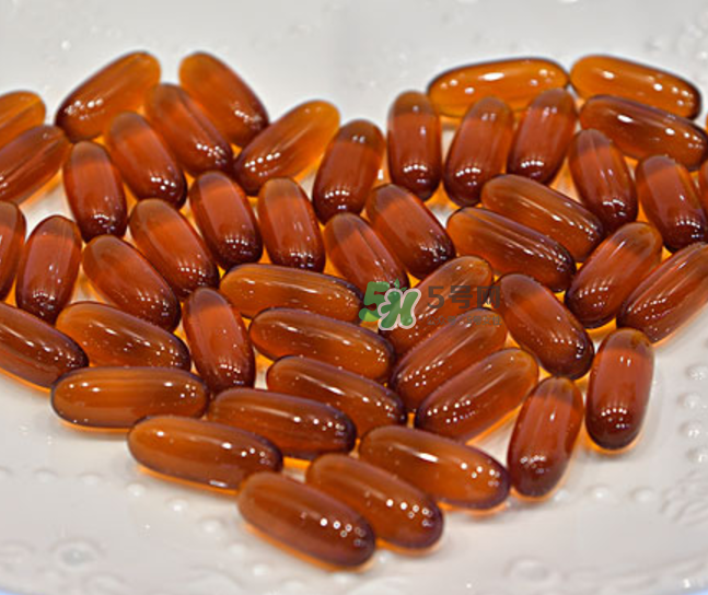 魚肝油可以和鈣一起吃嗎？魚肝油可以和奶粉一起吃嗎？
