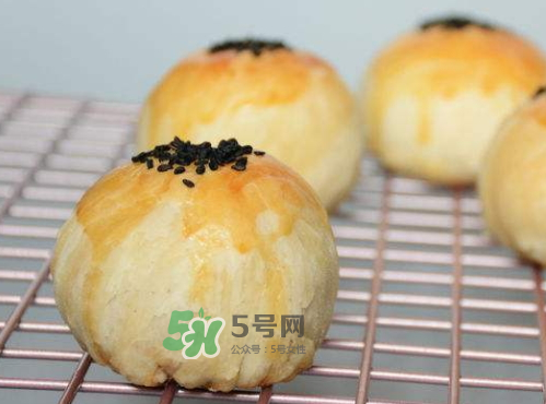 蛋黃酥烤多長時(shí)間最好？蛋黃酥烤多久？