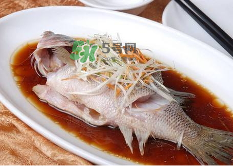 黑魚可以清蒸嗎？黑魚蒸多久？