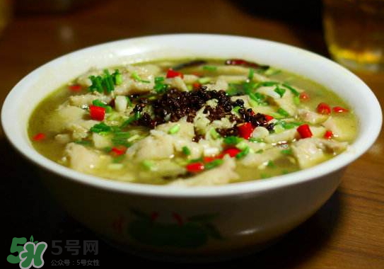 黑魚(yú)可以做酸菜魚(yú)嗎？黑魚(yú)做酸菜魚(yú)好吃嗎？