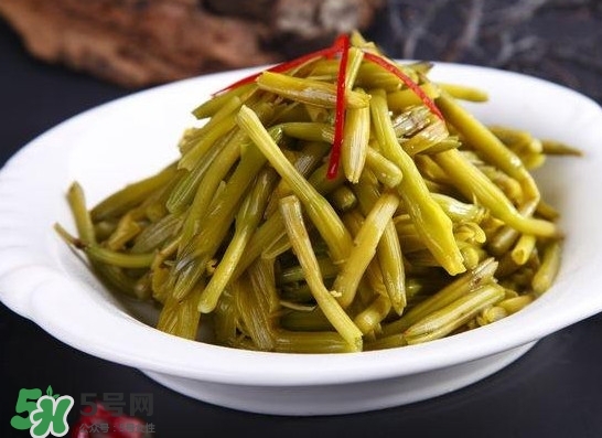 為什么說黃花菜都涼了？黃花菜為什么要抽芯