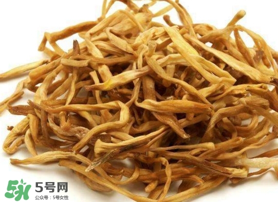 為什么說黃花菜都涼了？黃花菜為什么要抽芯