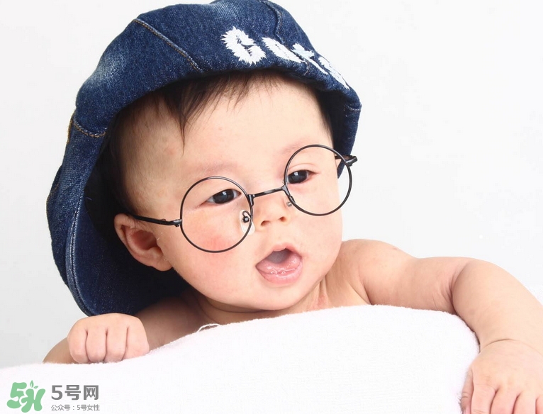 寶寶的性別差異什么時候形成？寶寶的性別差異是與生俱來的嗎？