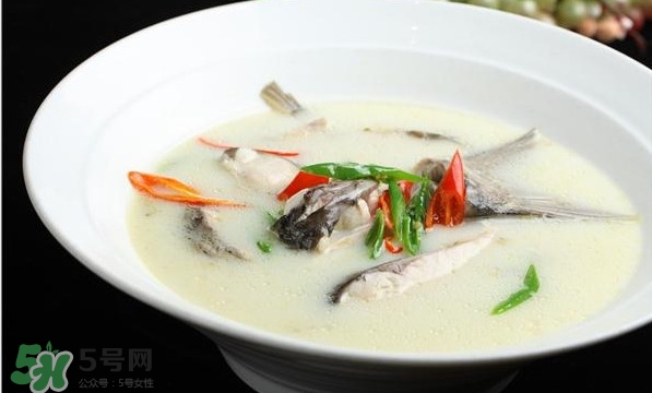 孕婦鯽魚湯可以放姜嗎？孕婦鯽魚湯能放料酒嗎？