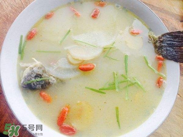 鯽魚湯怎么去腥味？鯽魚湯熬多長時(shí)間最好？