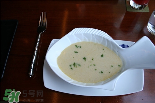 鯽魚湯怎么去腥味？鯽魚湯熬多長時(shí)間最好？