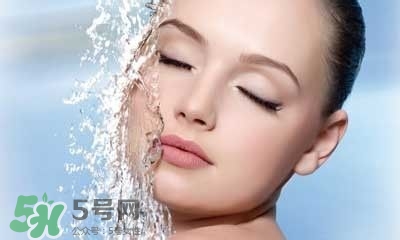 秋天皮膚干燥怎么辦？秋天皮膚干燥吃什么好？