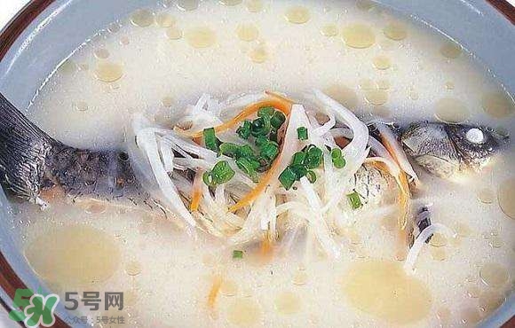 產(chǎn)婦鯽魚湯什么時候喝？產(chǎn)婦鯽魚湯放調料嗎？