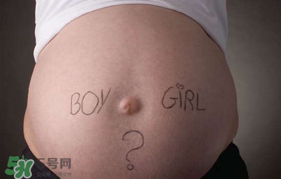 妊娠紋在左邊生男或女？怎么從妊娠紋看男女？