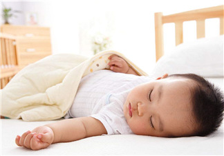 怎么樣培養(yǎng)寶寶自己入睡？怎么樣培養(yǎng)寶寶整夜睡覺？