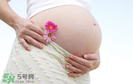 妊娠紋在左邊生男或女？怎么從妊娠紋看男女？