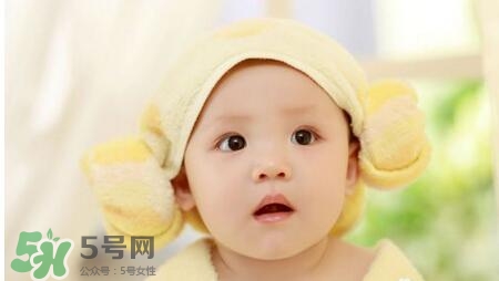 剛出生的寶寶要注意什么？剛出生的寶寶要準(zhǔn)備哪些東西？
