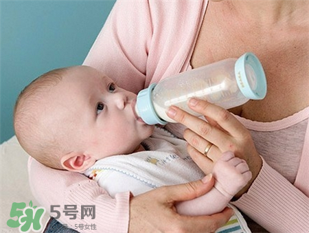 寶寶奶粉過(guò)敏什么原因？奶粉過(guò)敏的識(shí)別和處理
