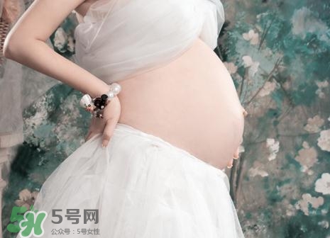 妊娠紋在左邊生男或女？怎么從妊娠紋看男女？