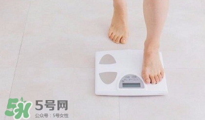 妊娠紋什么時(shí)候變白？妊娠紋產(chǎn)品什么時(shí)候用？