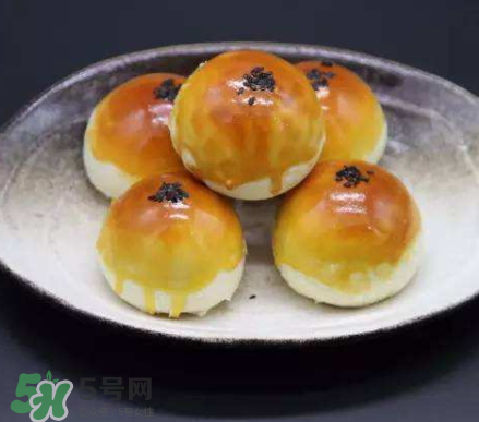 吃蛋黃酥會胖嗎？減肥可以吃蛋黃酥？