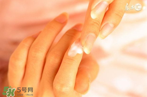 指甲上沒有月牙是缺什么？指甲上沒有月牙怎么補？