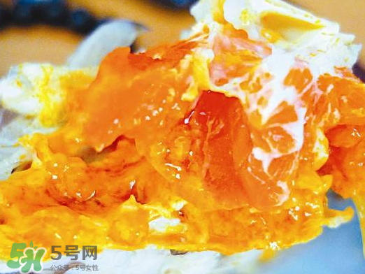 蟹黃是黑色的怎么回事？蟹黃中間有黑的是什么？