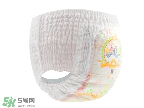 新生兒一天用多少尿不濕？新生兒尿不濕買多大的？