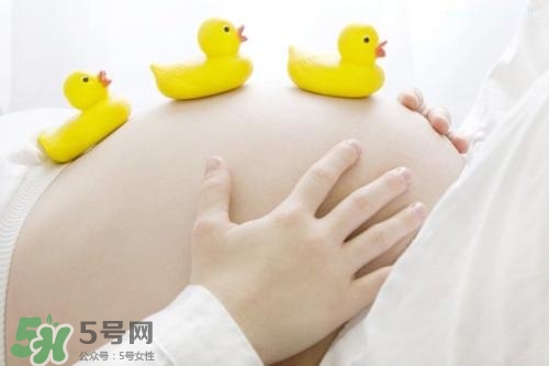 羊水早破多久會生？羊水早破會肚子疼嗎？