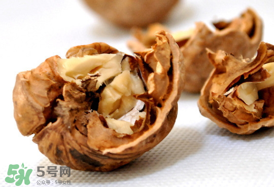 吃核桃能除濕嗎？濕氣重可以吃核桃嗎？