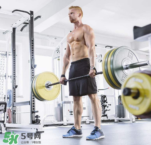 硬拉鍛煉哪些肌肉？硬拉有什么好處？