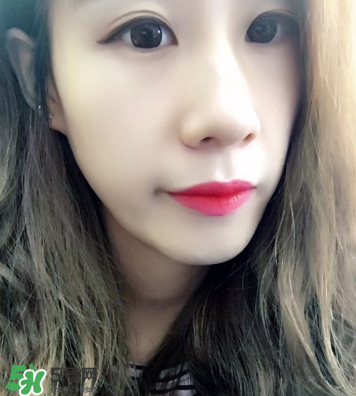 美寶蓮眼線液筆怎么樣？美寶蓮眼線液筆暈染嗎？