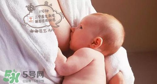 寶寶睡覺出汗多還要蓋被嗎？寶寶睡覺出汗多怎么辦？