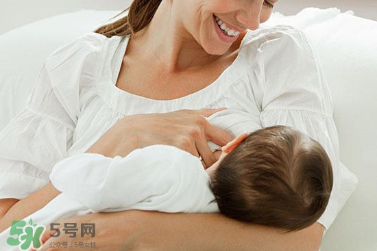 母乳到什么時候就沒營養(yǎng)了？母乳什么時候斷最好？