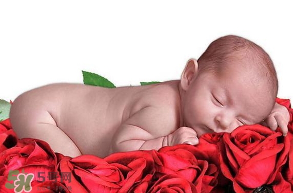 要上班了寶寶吃母乳怎么辦？要上班了寶寶不吃奶瓶怎么辦？
