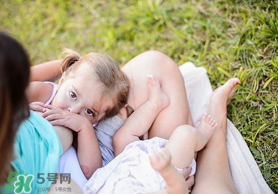 母乳能做什么？母乳可以放冰箱保鮮多久？