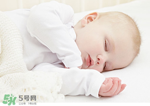 寶寶張嘴睡覺怎么回事？寶寶張嘴睡覺怎么糾正？