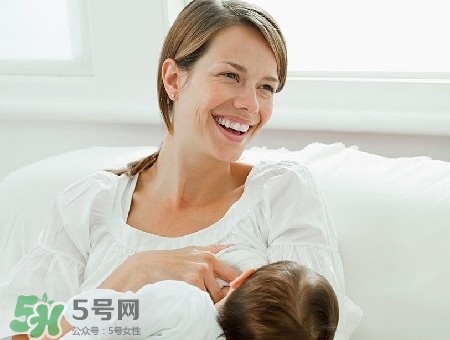 母乳到什么時候就沒營養(yǎng)了？母乳什么時候斷最好？