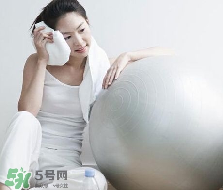 產(chǎn)后最狠瘦身攻略 這樣做一定瘦！