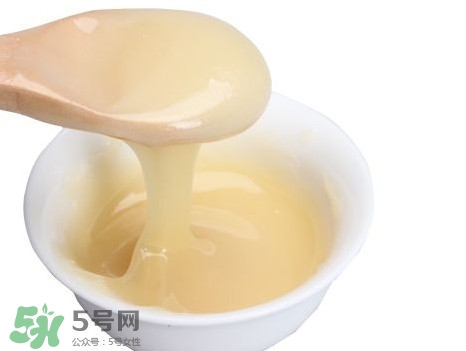 椴樹蜜和百花蜜哪個(gè)好？椴樹蜜和百花蜜的區(qū)別