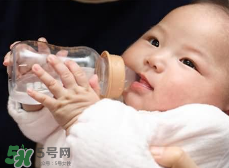 寶寶喝礦泉水好還是自來水好？寶寶喝哪種水好？