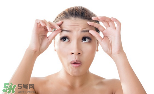 抬頭紋太重怎么辦？撫平抬頭紋只需這幾招