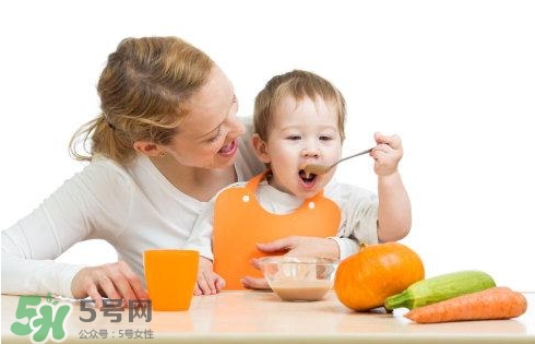 寶寶發(fā)燒出汗后可以洗澡嗎？寶寶發(fā)燒出汗好嗎？