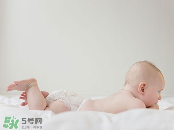 寶寶頭型是睡出來的嗎？寶寶頭型矯正最佳時間